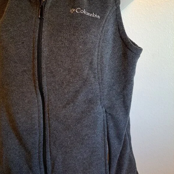 Columbia Ladies Benton Springs Gray Vest full zip Size Medium - Picture 2 of 7